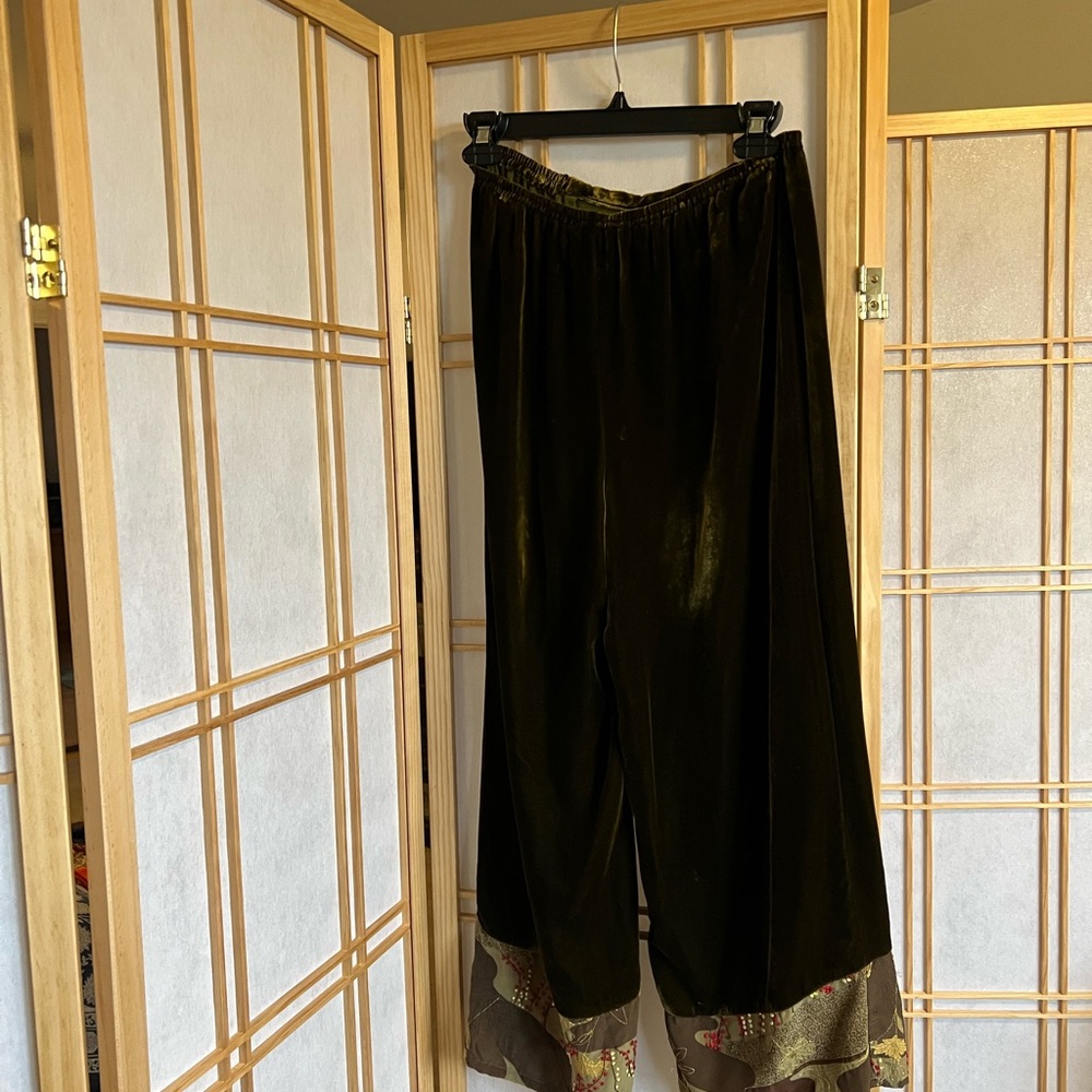 Citron Velvet Wide-Leg Pants in Black and Gold Citron of Santa Monica